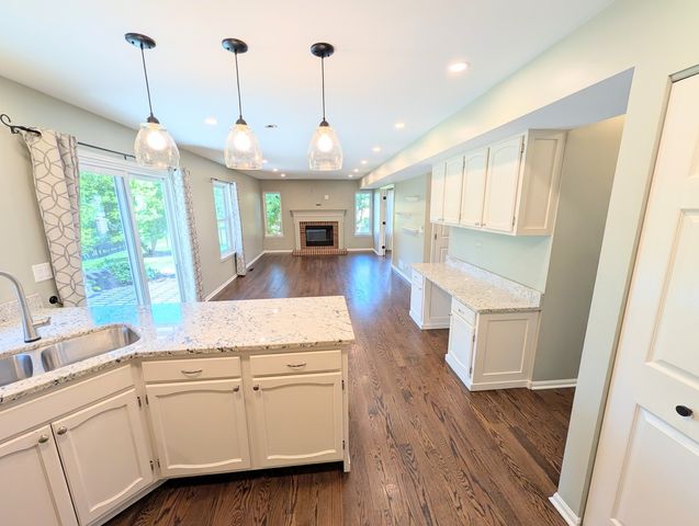 1350 Northgate Court, Bartlett, IL 60103