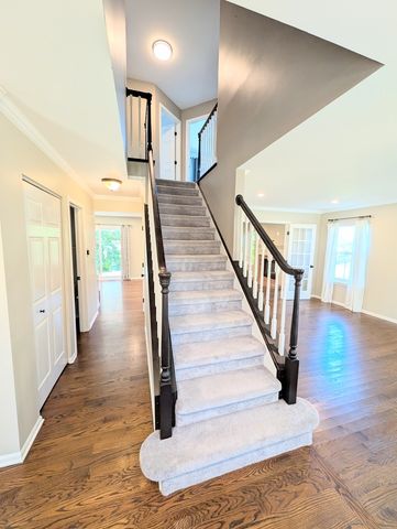 1350 Northgate Court, Bartlett, IL 60103
