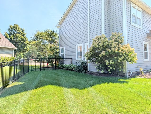 1350 Northgate Court, Bartlett, IL 60103