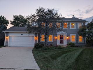 1350 Northgate Court, Bartlett, IL 60103