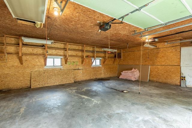517 S 6th Street, Mitchell, IN 47446