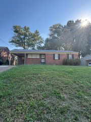 2807 ALPENA RD, Memphis, TN 38127