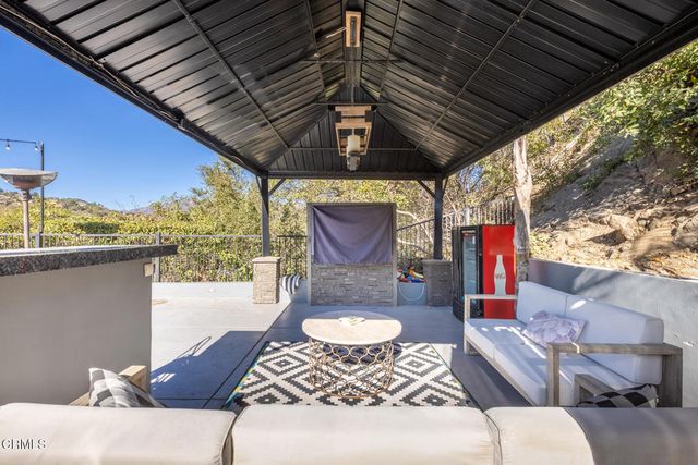 3623 Saint Elizabeth Road, Glendale, CA 91206