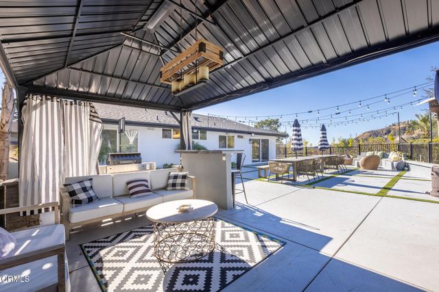 3623 Saint Elizabeth Road, Glendale, CA 91206