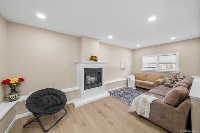 26 Bellwood Avenue, South Setauket, NY 11720