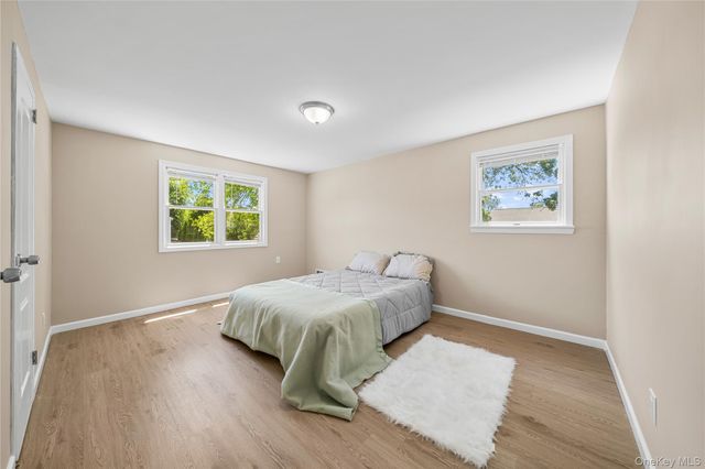 26 Bellwood Avenue, South Setauket, NY 11720