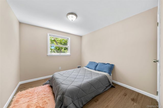 26 Bellwood Avenue, South Setauket, NY 11720