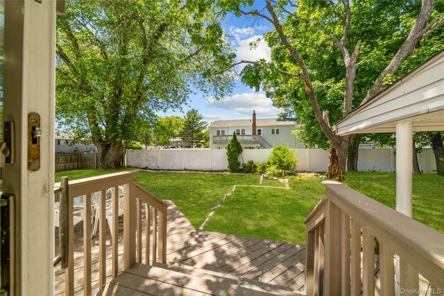 26 Bellwood Avenue, South Setauket, NY 11720