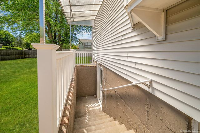 26 Bellwood Avenue, South Setauket, NY 11720