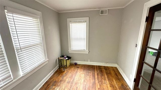 4236 Holly Street, Kansas City, MO 64111