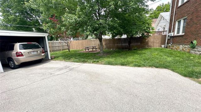 4236 Holly Street, Kansas City, MO 64111