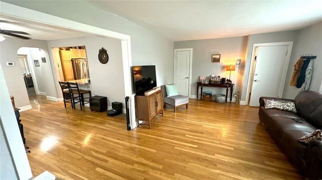 4236 Holly Street, Kansas City, MO 64111