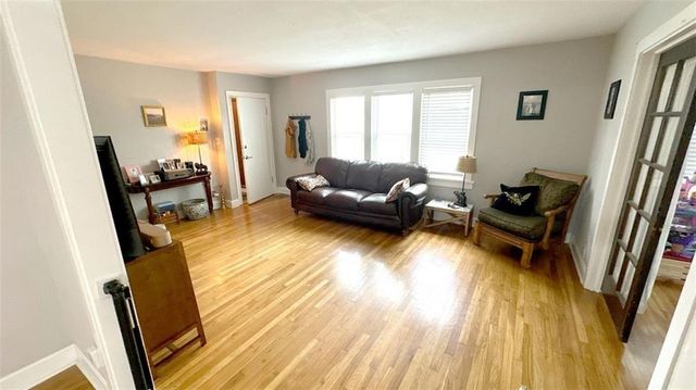 4236 Holly Street, Kansas City, MO 64111