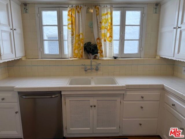 357 S Doheny Drive, Beverly Hills, CA 90211