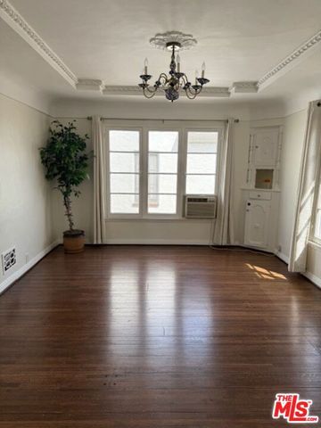 357 S Doheny Drive, Beverly Hills, CA 90211