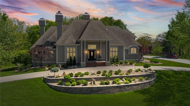 1025 NE Moss Point Road, Lee's Summit, MO 64064