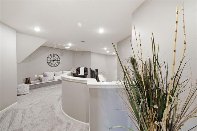 1025 NE Moss Point Road, Lee's Summit, MO 64064