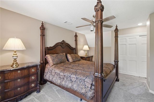 1025 NE Moss Point Road, Lee's Summit, MO 64064