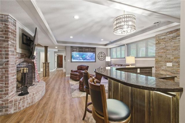 1025 NE Moss Point Road, Lee's Summit, MO 64064