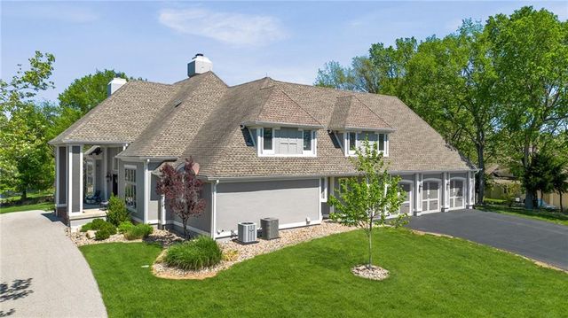 1025 NE Moss Point Road, Lee's Summit, MO 64064