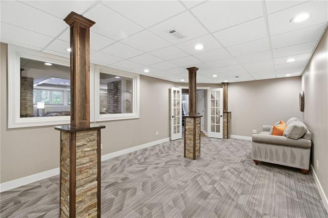 1025 NE Moss Point Road, Lee's Summit, MO 64064