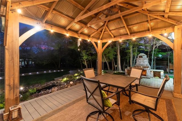 1025 NE Moss Point Road, Lee's Summit, MO 64064
