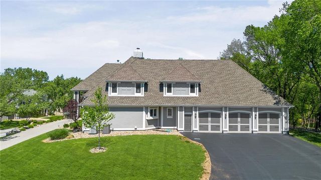 1025 NE Moss Point Road, Lee's Summit, MO 64064