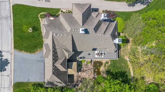 1025 NE Moss Point Road, Lee's Summit, MO 64064