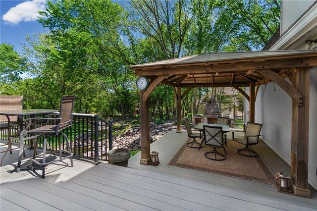 1025 NE Moss Point Road, Lee's Summit, MO 64064