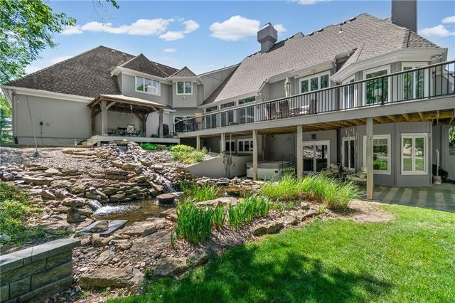 1025 NE Moss Point Road, Lee's Summit, MO 64064
