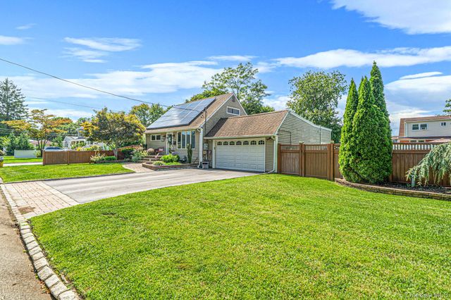204 W 3rd Street, Deer Park, NY 11729