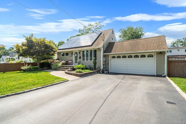 204 W 3rd Street, Deer Park, NY 11729