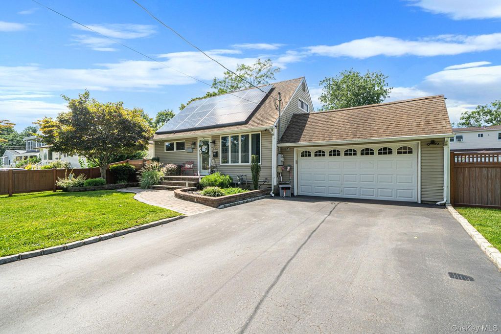 204 W 3rd Street, Deer Park, NY 11729 — photo 4
