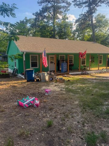 223 Hull Ave., Gladewater, TX 75647