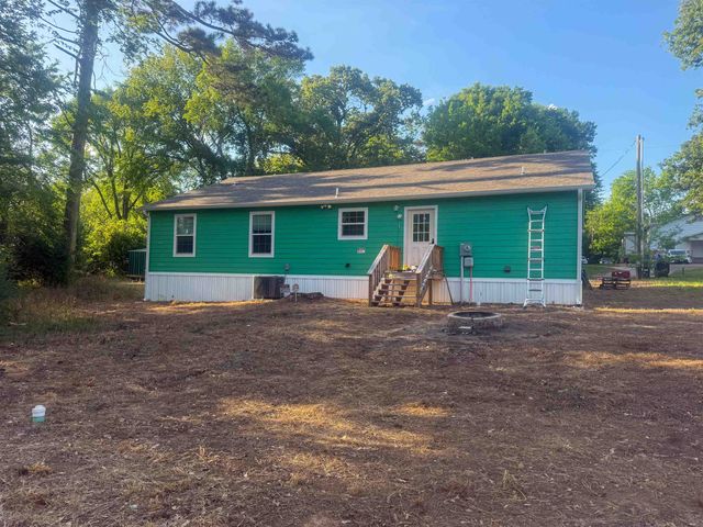 223 Hull Ave., Gladewater, TX 75647