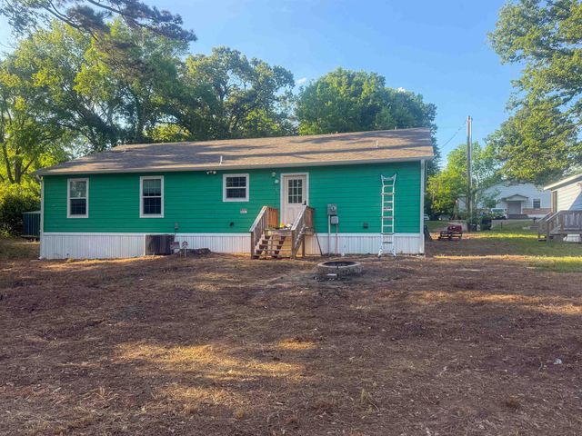 223 Hull Ave., Gladewater, TX 75647