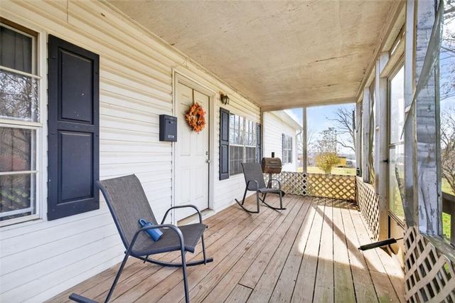 372 PORTER SPRINGS Road, Dahlonega, GA 30533