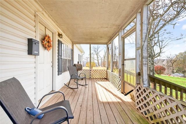 372 PORTER SPRINGS Road, Dahlonega, GA 30533