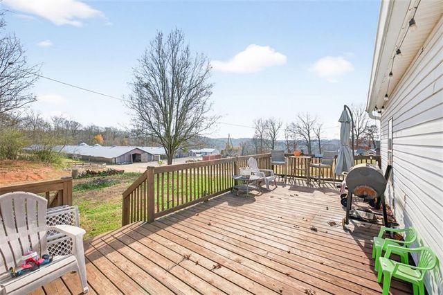 372 PORTER SPRINGS Road, Dahlonega, GA 30533