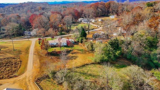 372 PORTER SPRINGS Road, Dahlonega, GA 30533