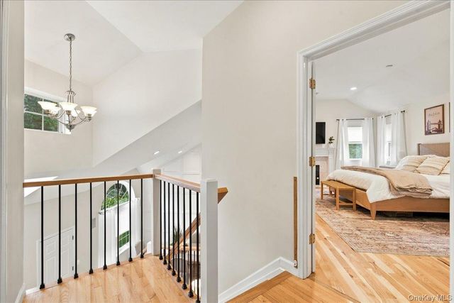 5 Aspatuck Court, Commack, NY 11725