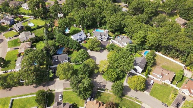 5 Aspatuck Court, Commack, NY 11725