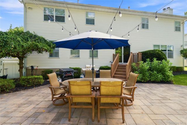 5 Aspatuck Court, Commack, NY 11725