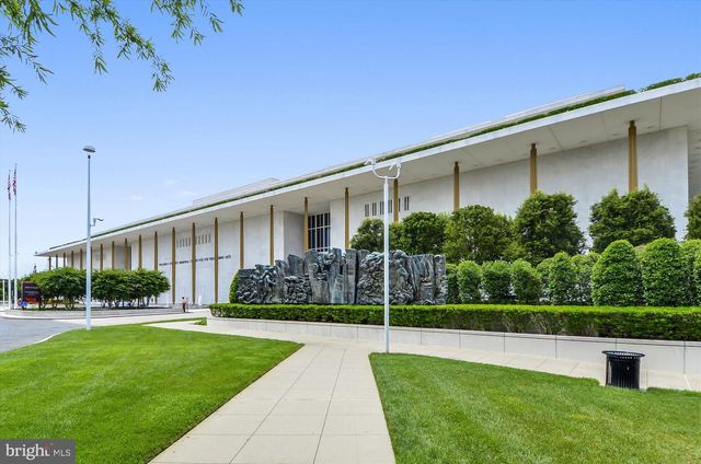 2555 PENNSYLVANIA AVE NW #816, Washington, DC 20037