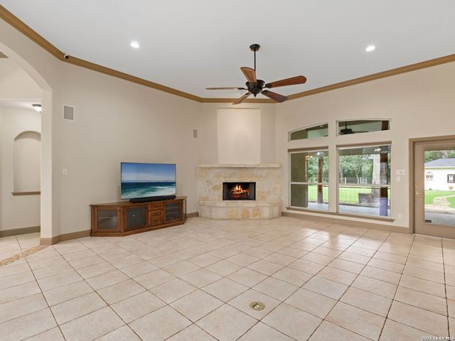 107 KITTY KAT LN, Boerne, TX 78006