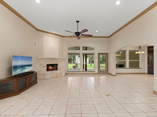 107 KITTY KAT LN, Boerne, TX 78006