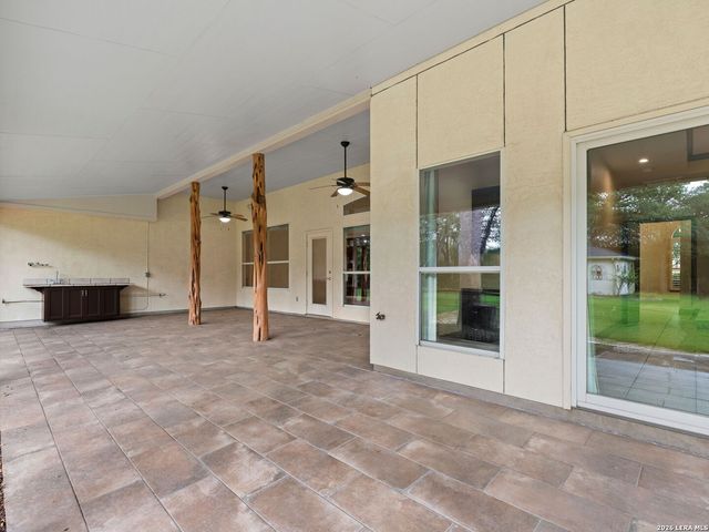107 KITTY KAT LN, Boerne, TX 78006
