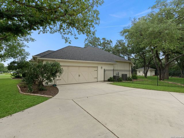 107 KITTY KAT LN, Boerne, TX 78006