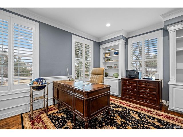 725 Front Range Rd, Littleton, CO 80120