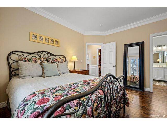 725 Front Range Rd, Littleton, CO 80120